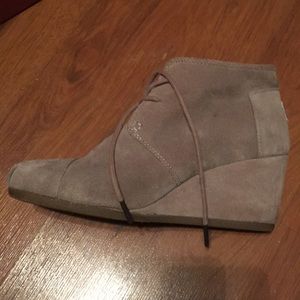 Toms Gray Wedges